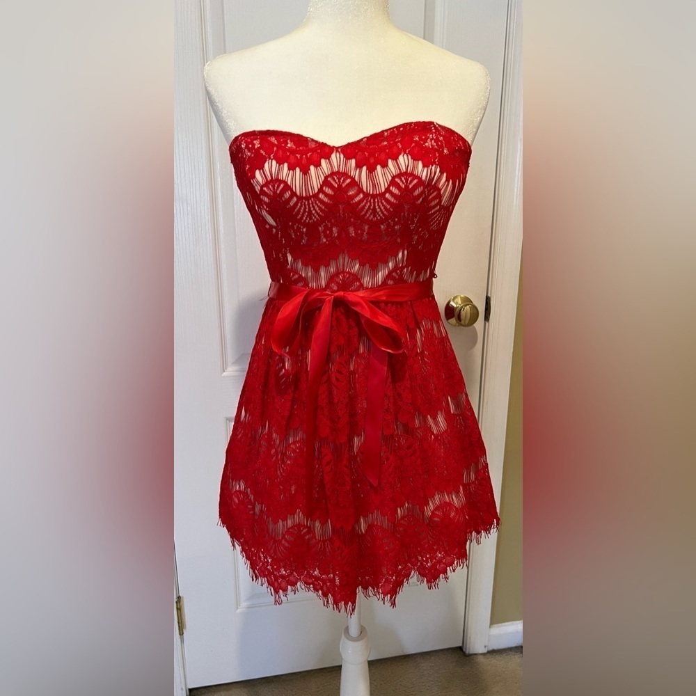 B Darlin Red Lace Dress Size: 9/10